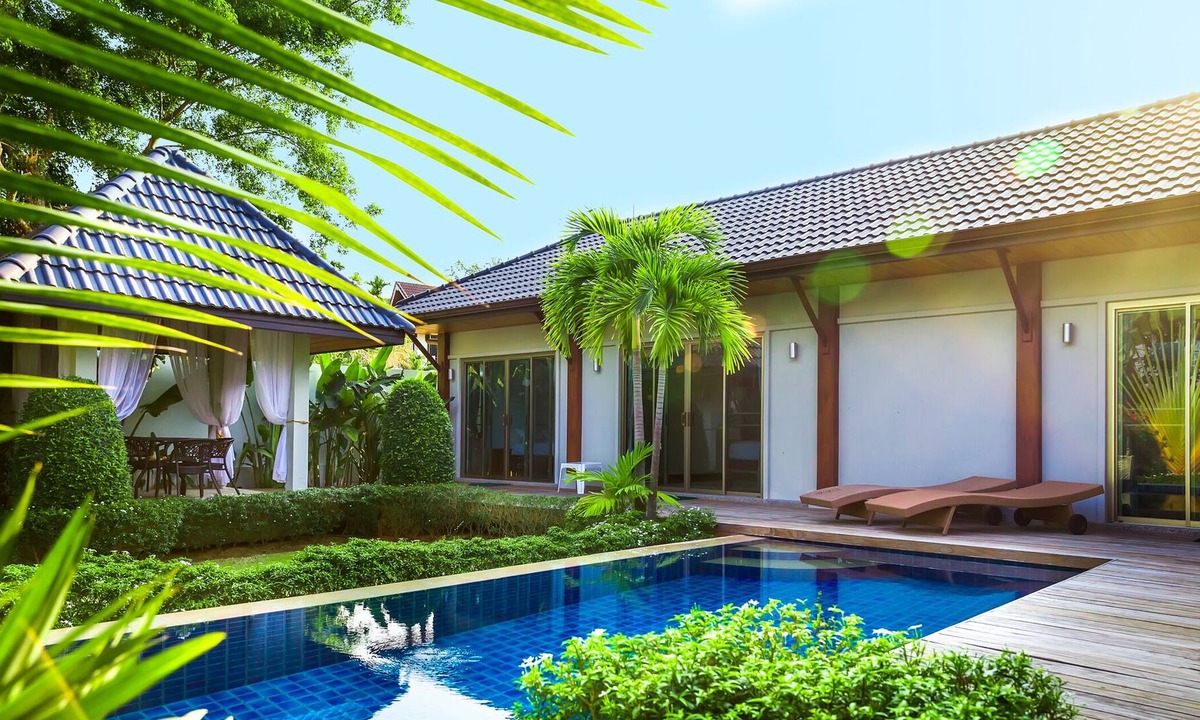 Nai Harn Villa | POOL VILLA HENI 3BR NAI HARN BEACH