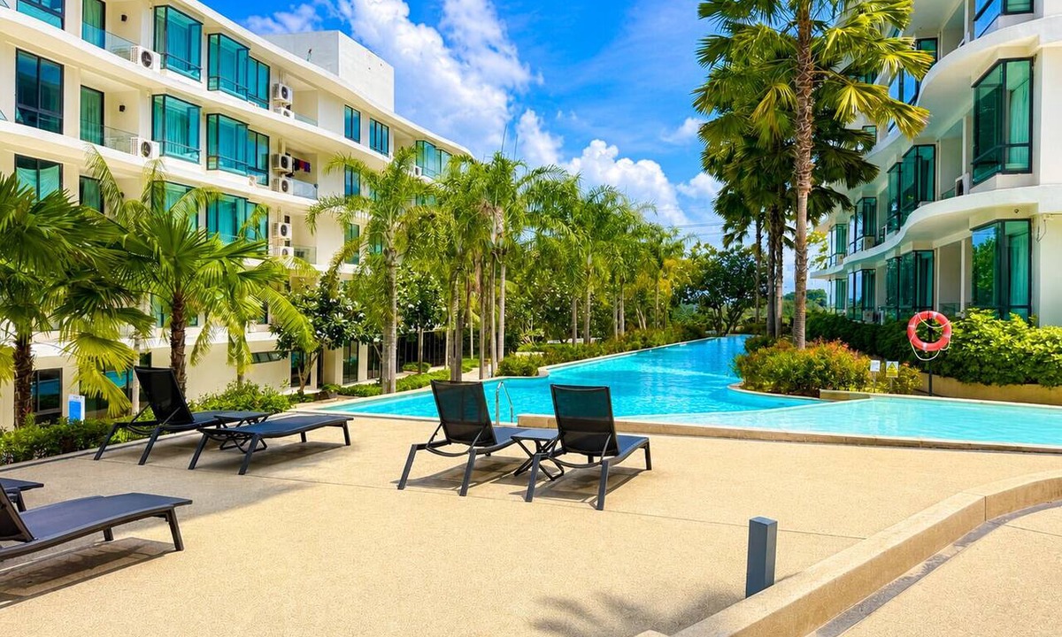 Rawai Apartment | Poolside Paradise Phuket