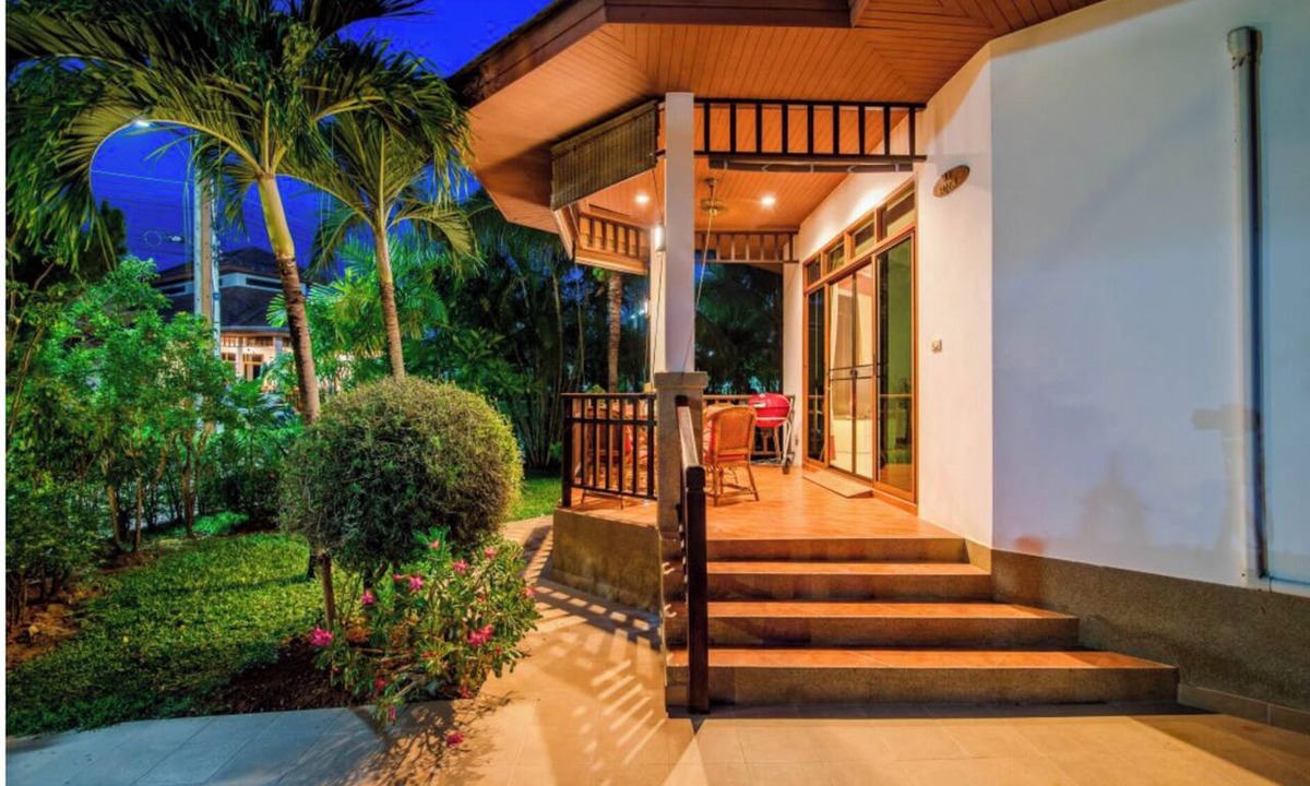 Wang Pong House | Premium Long-Stay Villa - Pool, Garden, Near the Beach, 2 Bedrooms, 90 square meters