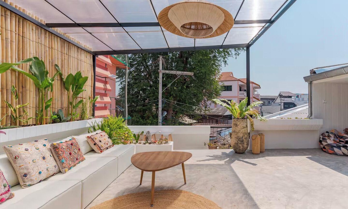 Chiang Mai House | Private Villa Old Town ChiangMai Prime Location
