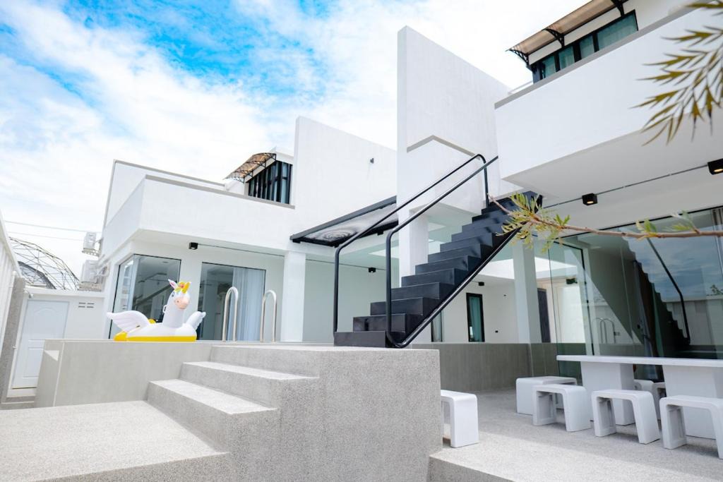 Hin Lek Fai Villa | PURI Pool Villa Hua Hin