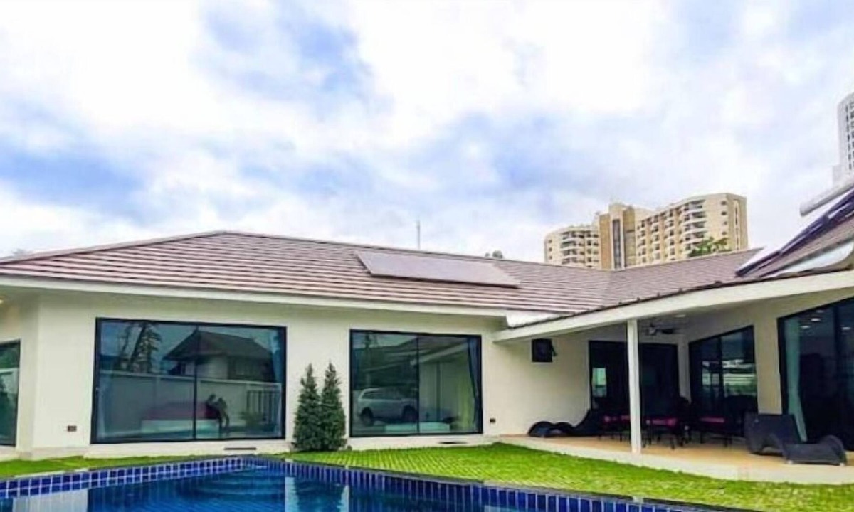 Wat Ket House | Quiet Bungalow in the City!