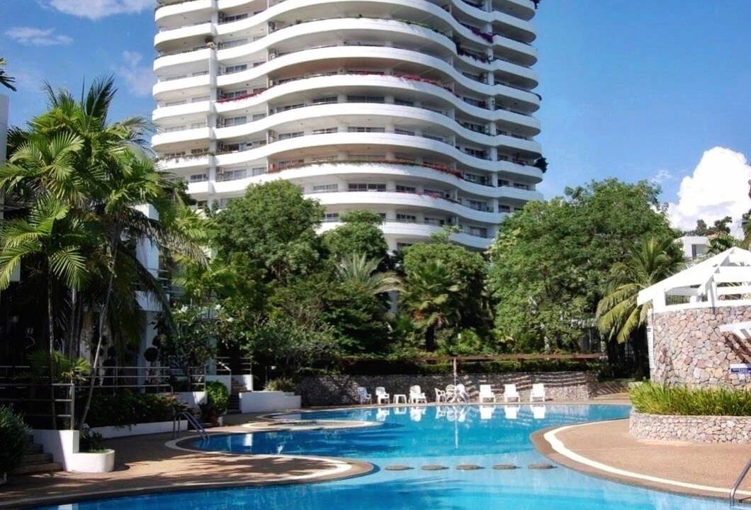 Chakphong Apartment | Rayong Relaxing Hide Out, 230 sqm spacious condo
