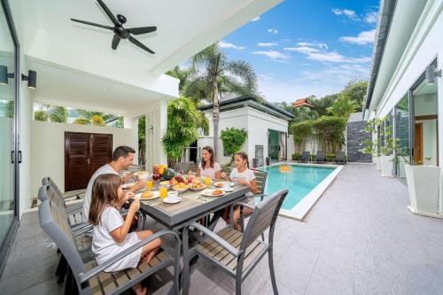 Ban Saiyuan Villa | Relax & Enjoy Stay! Elegant 3BR Pool Villa Talosy