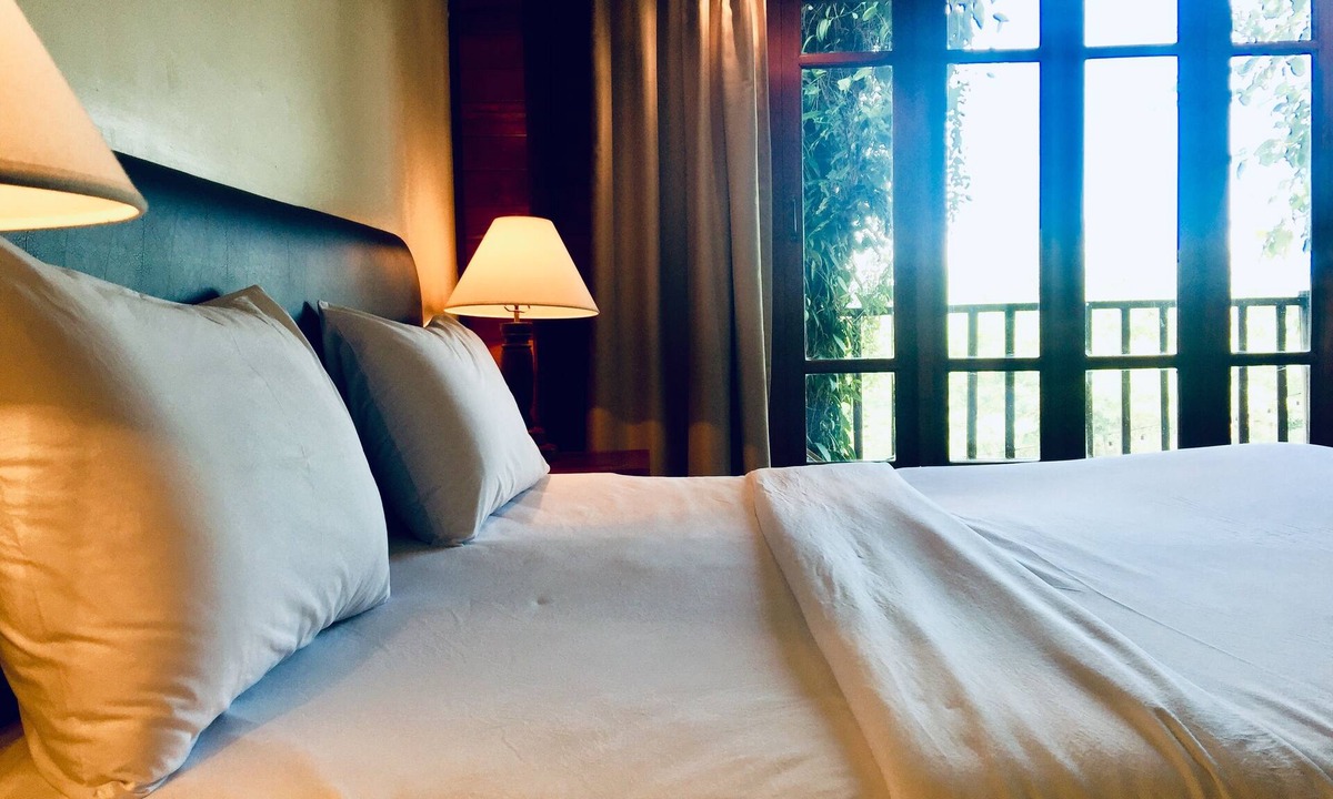 Mae Sariang Hotel | Riverhouse Hotel - The Teak House