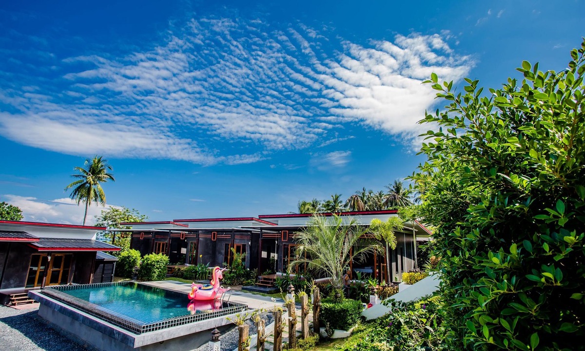Wichit House | Room with Breakfast · Deluxe Room, 16min to Phuket Old Town