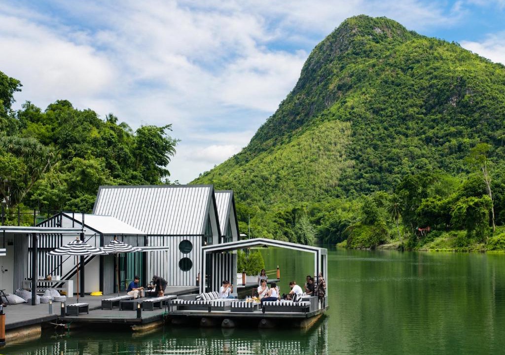 Tha Kradan Hotel | S-Cape at Rim Khwae