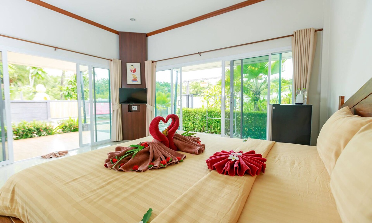 Huai Nam Khao Hotel | Saline Hot Spring Resort