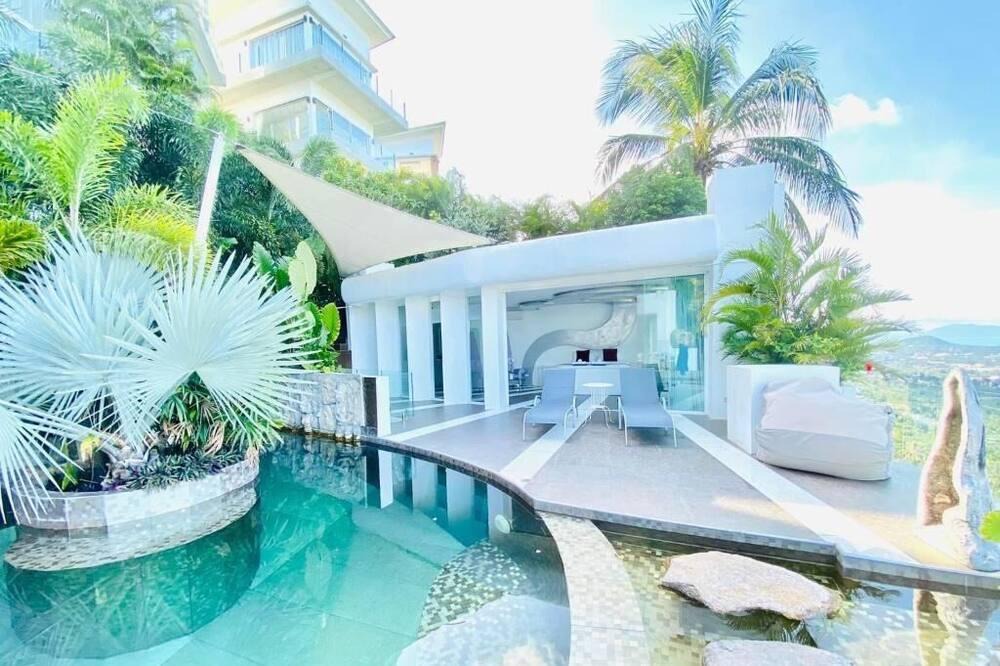 Chaweng City Center Villa | Samui Sky Pool Villa
