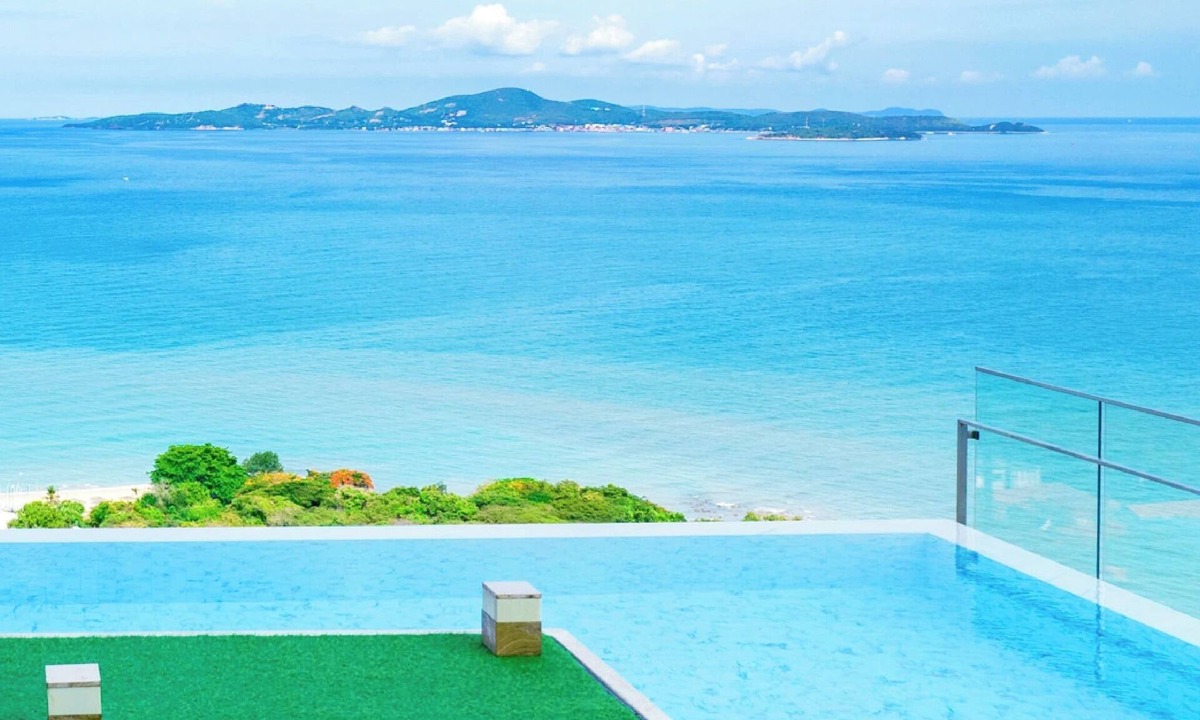 Pratumnak Hill Condo | Sea View I Beach Front I Walk to The Beach