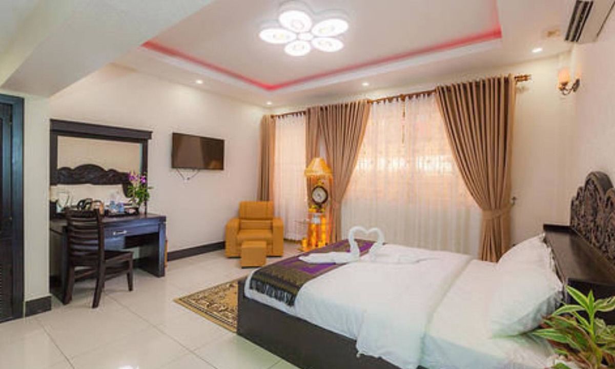 Sangkat Veal Vong Hotel | Seventh Heaven Hotel and High Bar