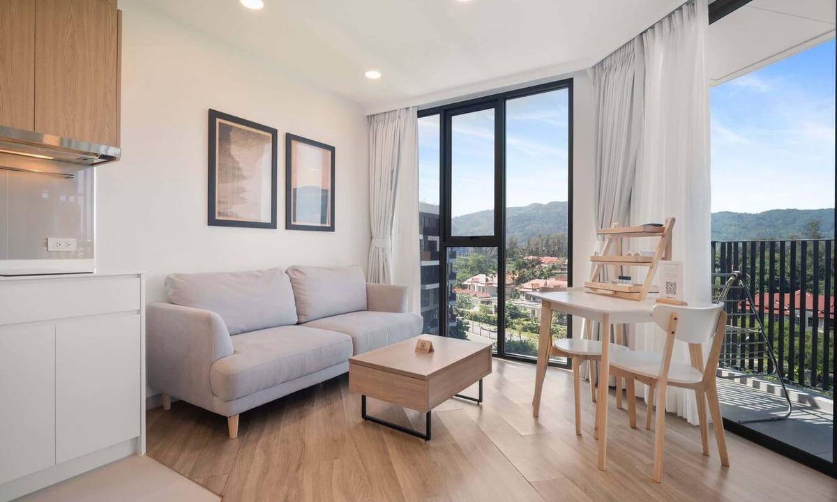 Laguna Condo | Skypark Aurora, One Bedroom 1615 1D Premium