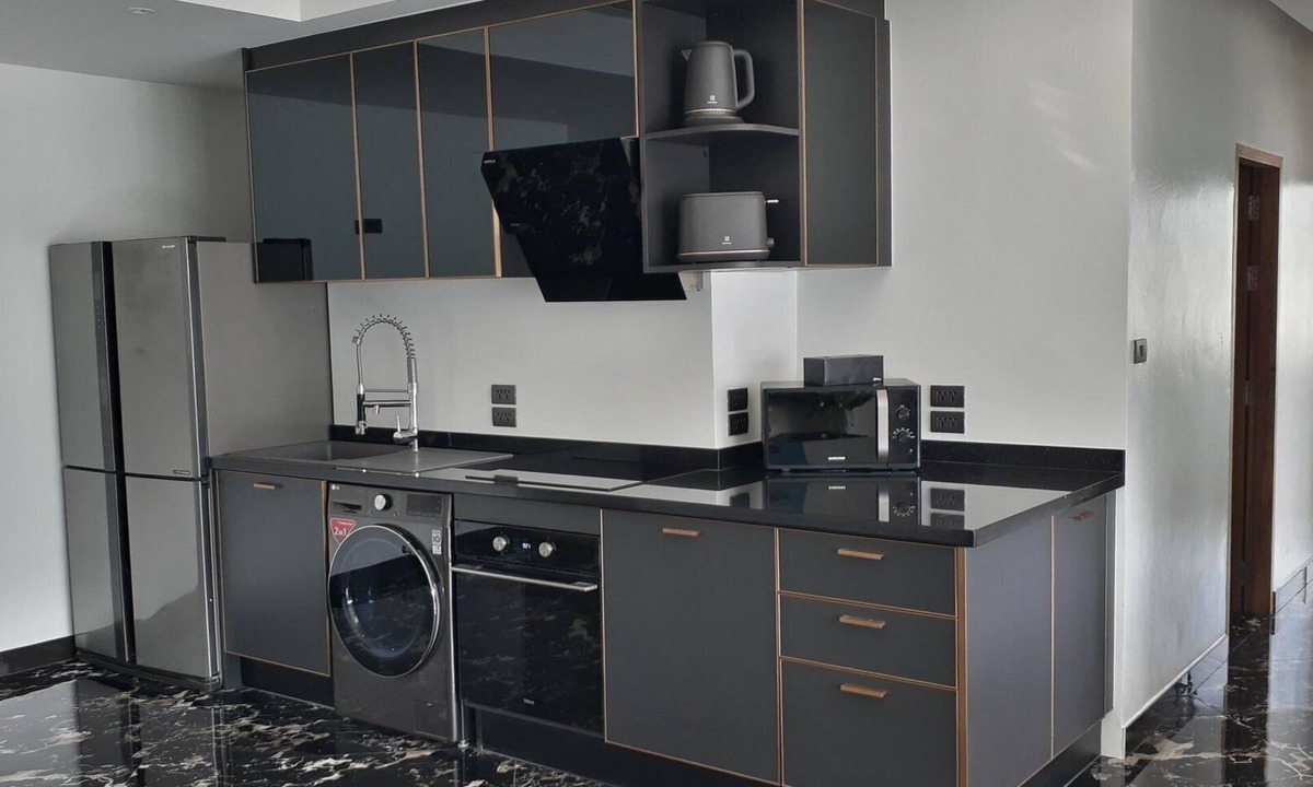 Patong Apartment | Spacious 4-bedroom apartment with WiFi, AC in fantastic LUXURY