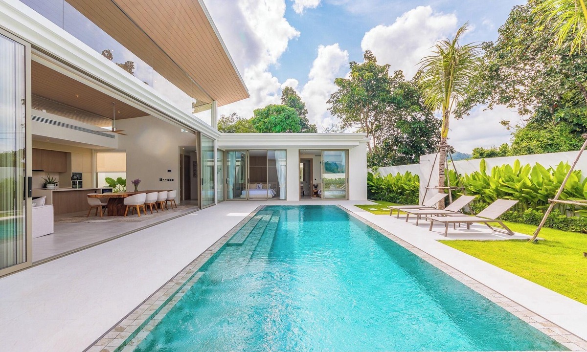 Thep Kasattri Villa | Spacious Brand-New Modern Balinese-Style Villa in Layan