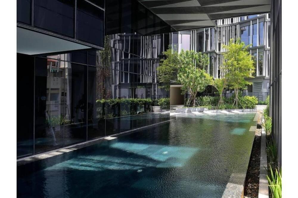 Sanam Pao Condo | [SR 2.3] 2BR FUTURISTIC @ BTS, Bangkok