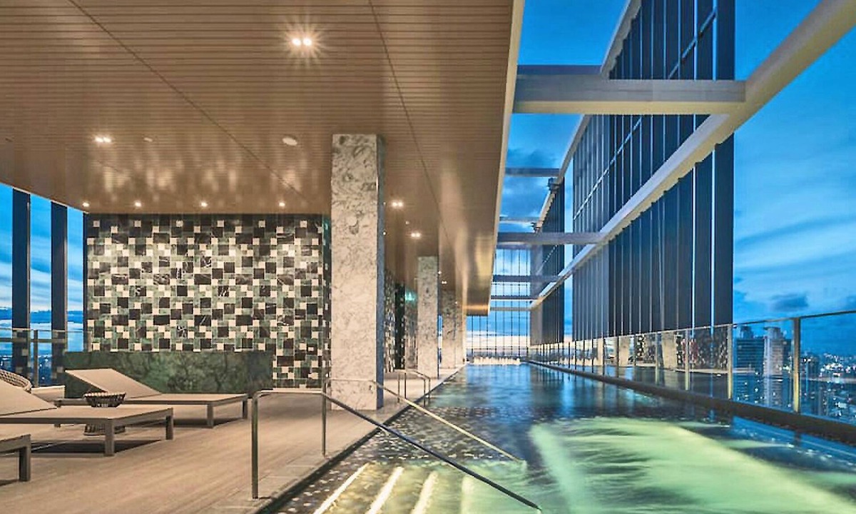 Bangkok Central Business District Apartment | Sukhumvit 24 Luxurious Condo - Near BTS Station, 1 Bedroom