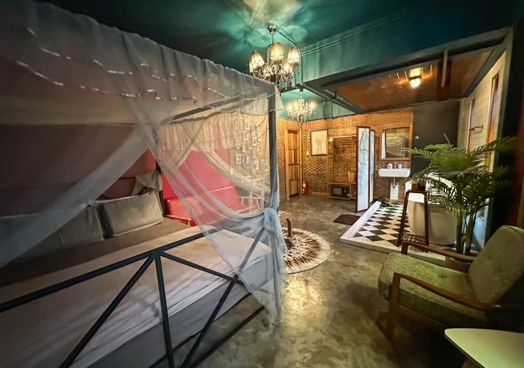 Khlong Tan Nuea House | T-House BKK 2Floors near BTS with swimming pool and free Wifi