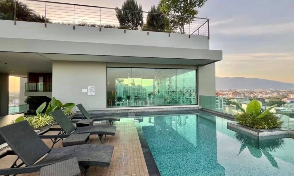 Chang Khlan Apartment | The Astra Big Balcony suite