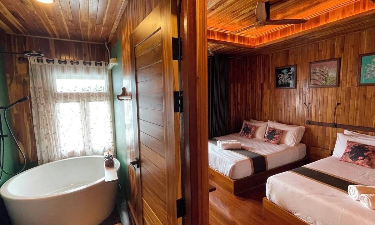 Thong Pha Phum Hotel | The Floating Lake House