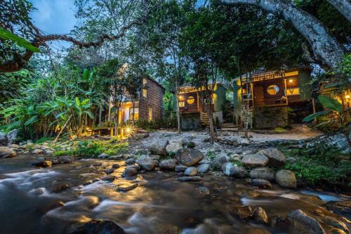 Mae On Hotel | The ForRest Peace Forest แม่กำปอง