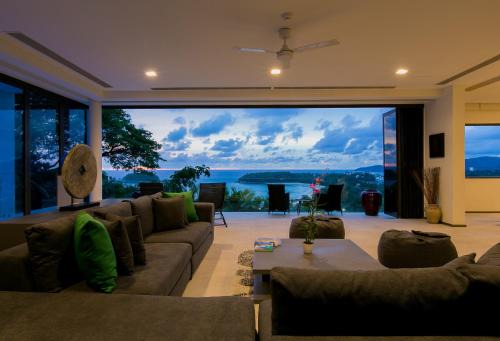 Karon Apartment | The Heights A5 Seaview Pool Penthouse Kata
