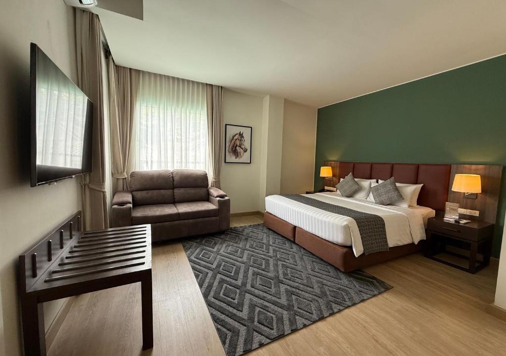 Ploenchit Hotel | The Legacy Hotel Nana Sukhumvit, Aspira Collection