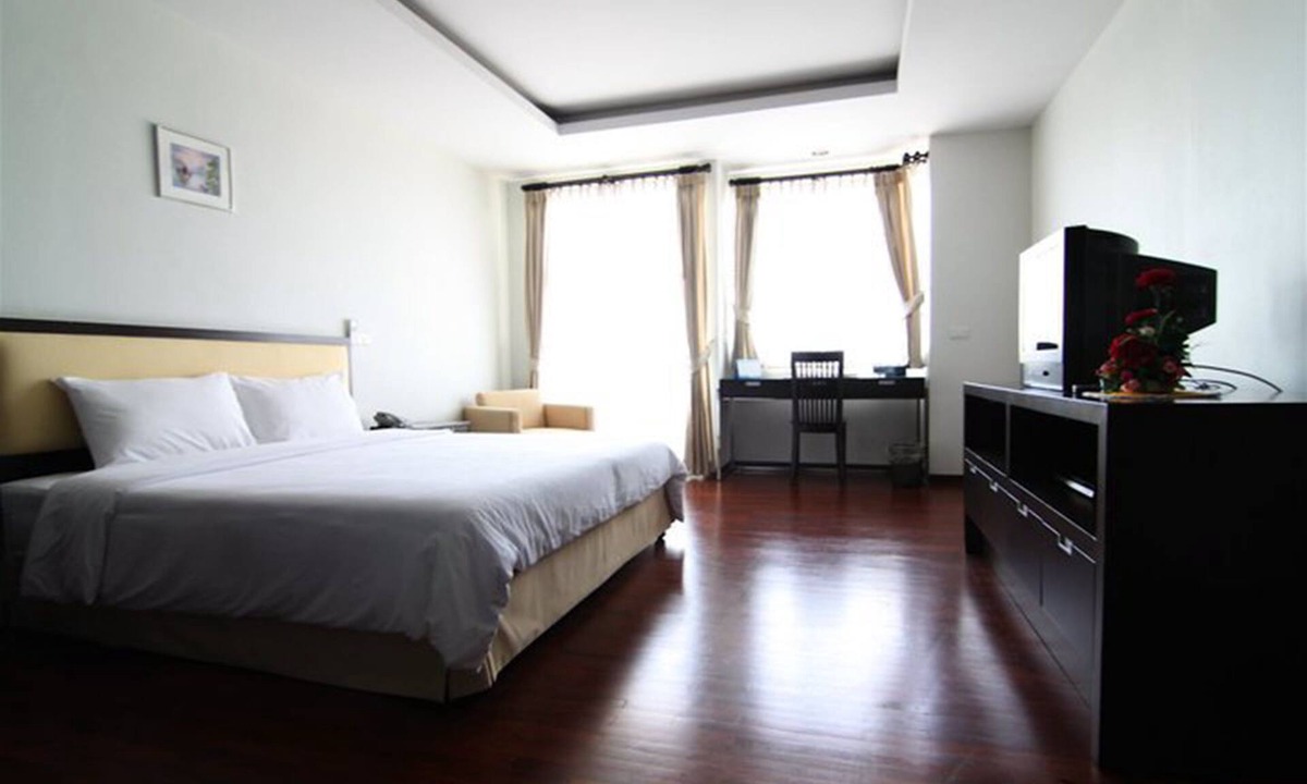 Tha Tum Hotel | The Park 304