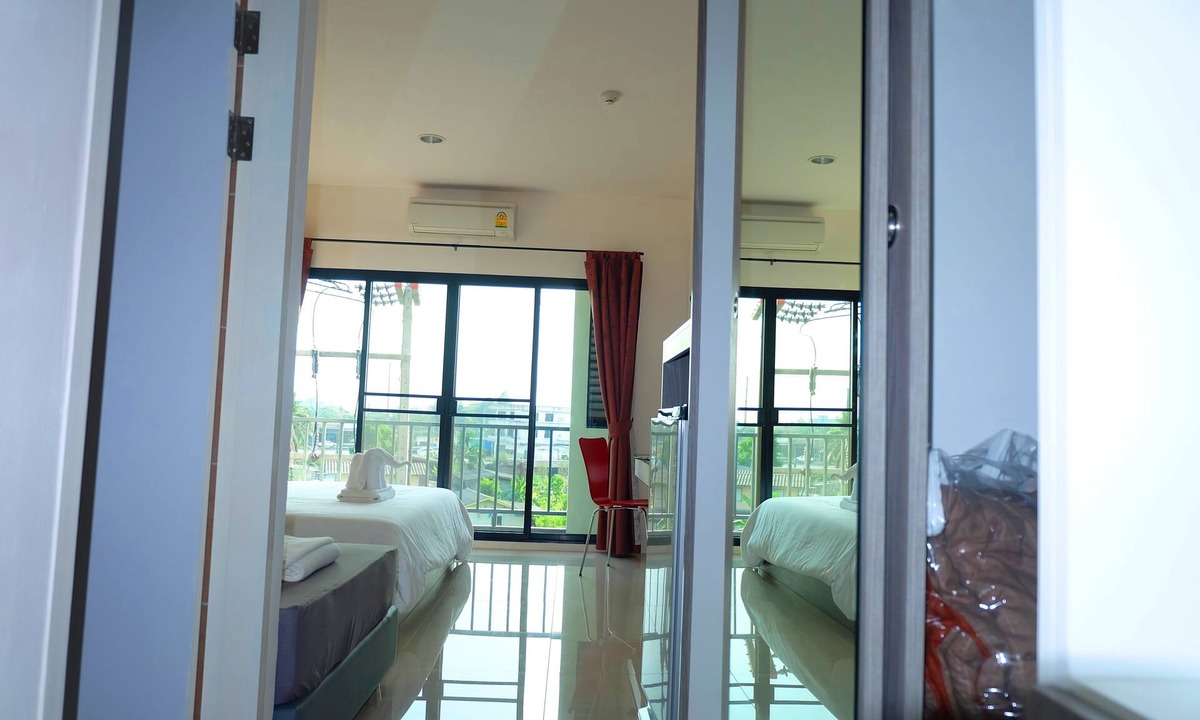 Sam Phran Hotel | The Pride