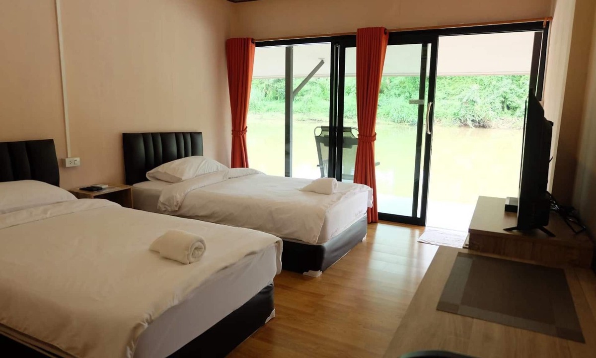 Hin Dat Hotel | The Raft Land