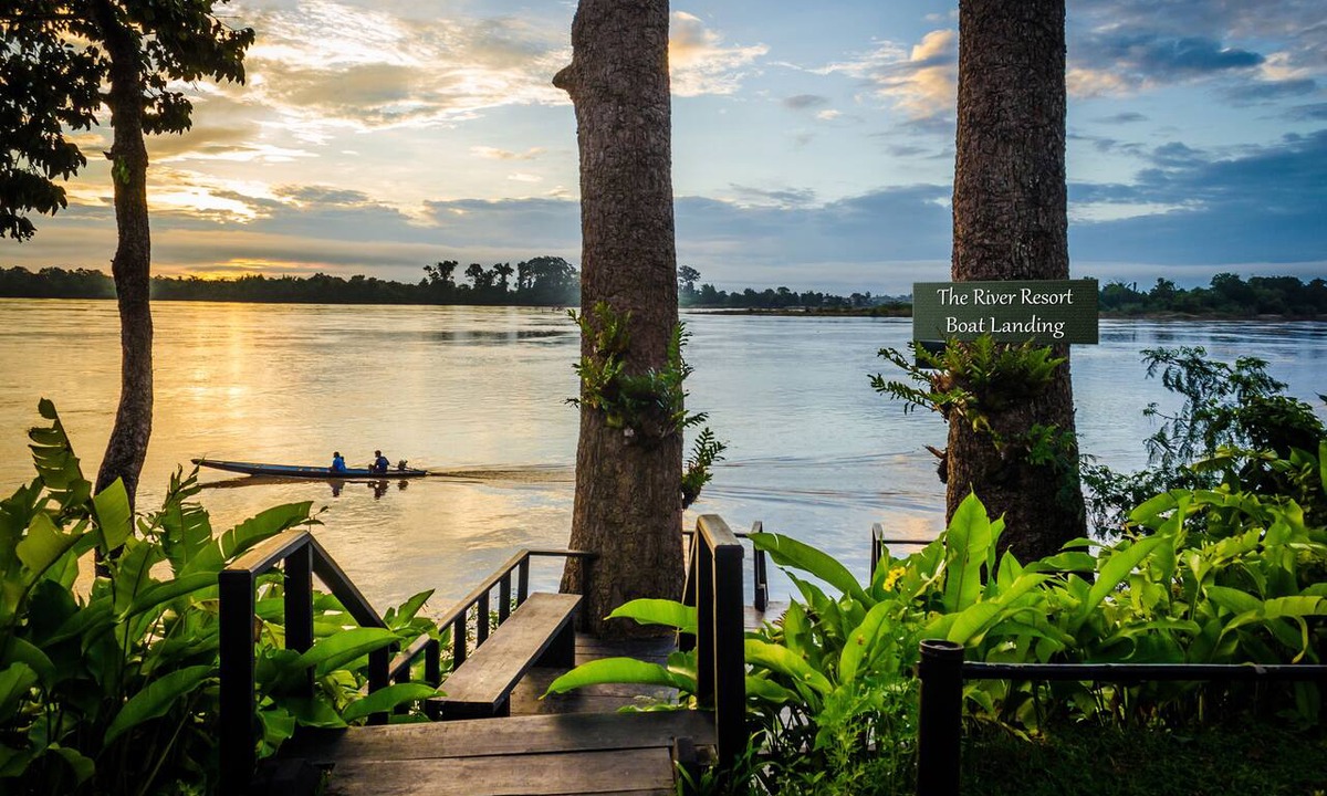 Champasak Hotel | The River Resort