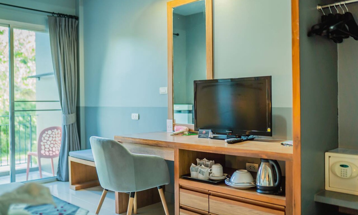 Thep Kasattri Hotel | The Rubber Hotel Phuket