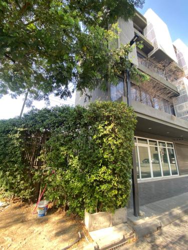 Rat Burana Villa | The Slate Urban Townhome