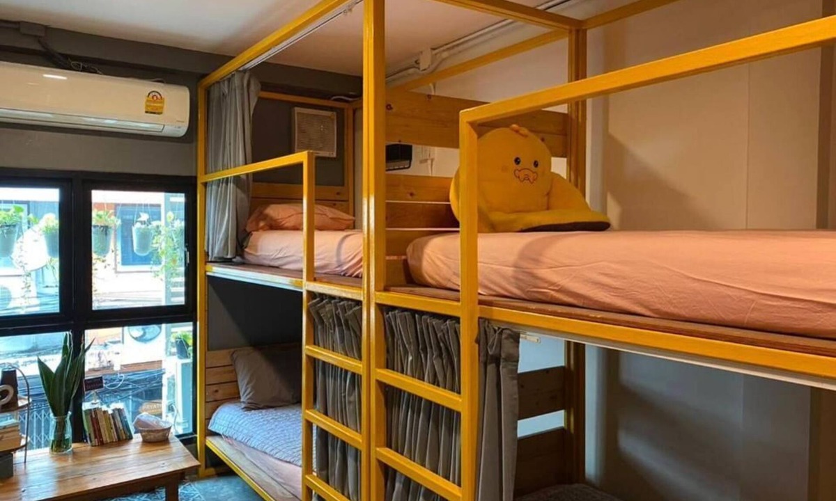 Pom Prap Hotel | The Space Hometel - Women Only