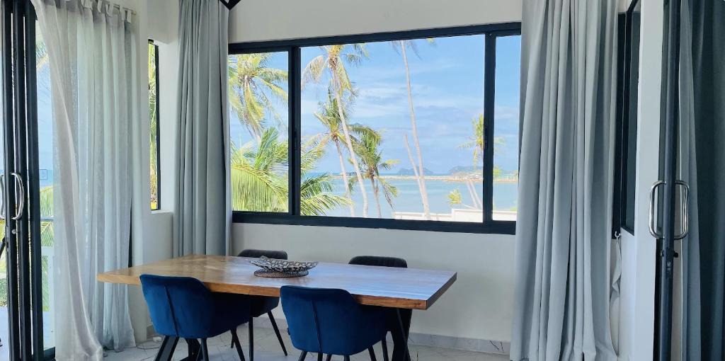 Baan Tai Apartment | The White House Beachfront Apartments