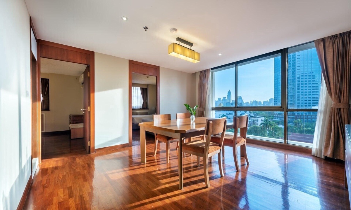 Lumphini Apartment | Three Bedroom Residence