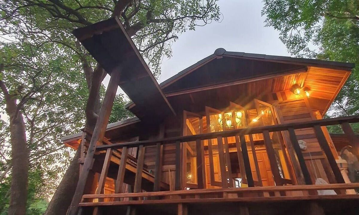 Kanchanaburi Other | three little birds 2 bedroom (บ้านไม้กลางสวน)