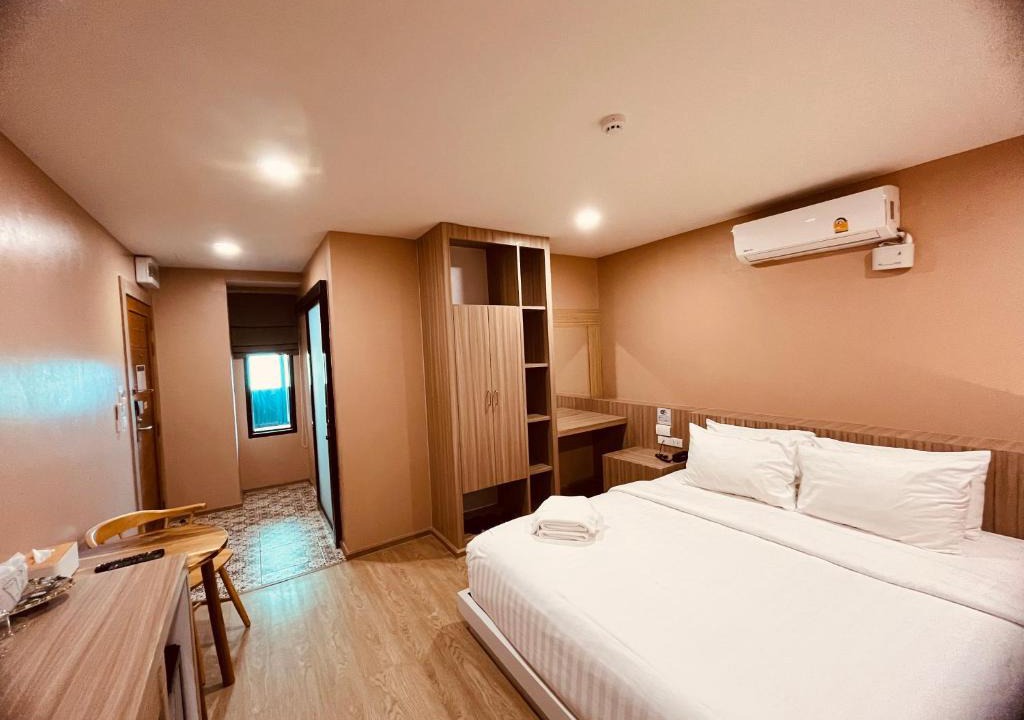 Chanthanimit Hotel | USABAI Riverside Boutique Hotel