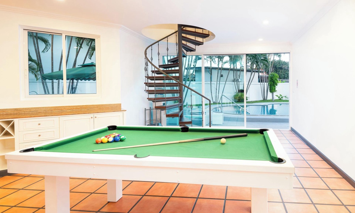 Nong Prue Villa | Villa Danubia - Huge luxury party pool villa 425m2 4br 4bth