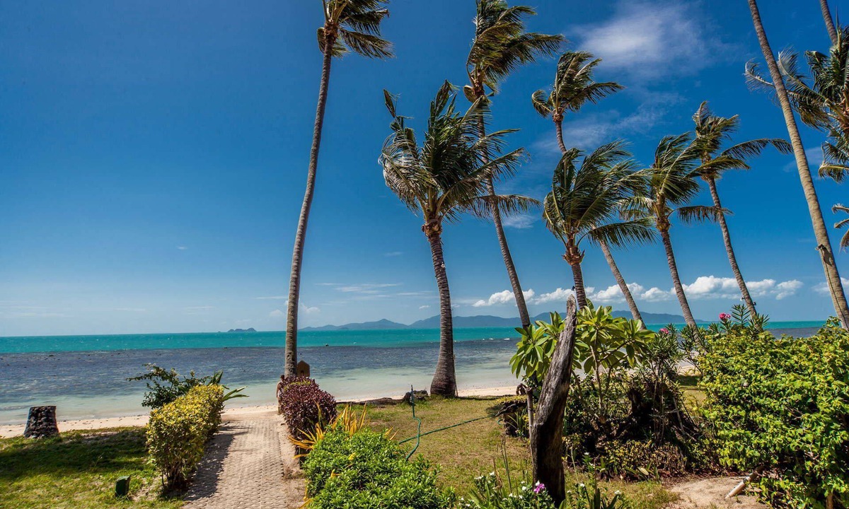 Bang Po House | Villa Great Freedom 20 meters to the beach
