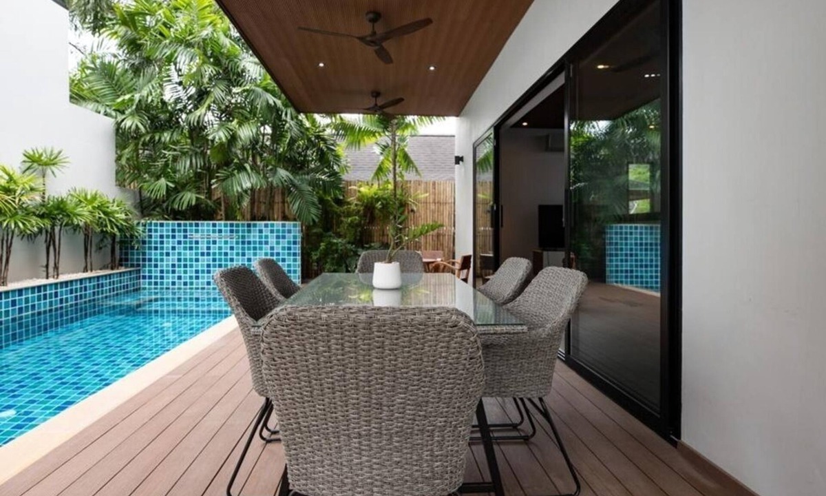 Nai Harn Villa | Villa Hibiscus-Charming 3 bedroom villa with WiFi and AC in lovely Tambon Rawai