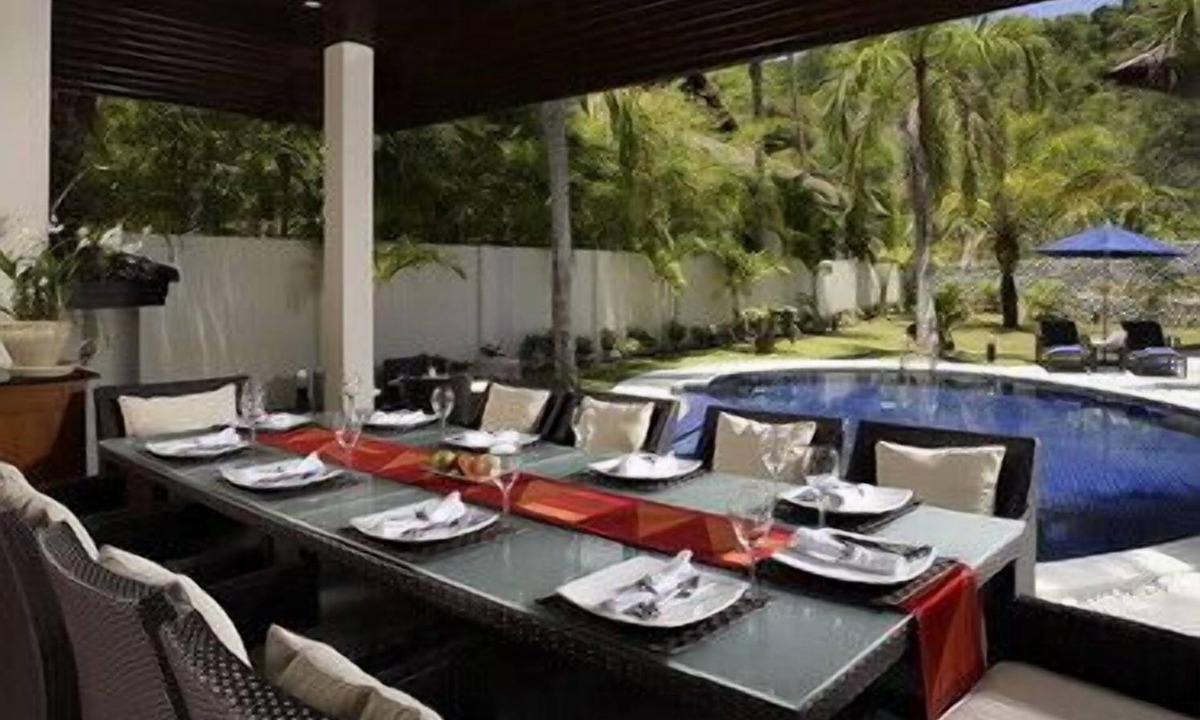 Rawai Villa | Villa Maria: 5 Bedrooms, Private Pool, near Beach, Sleeps 14 people
