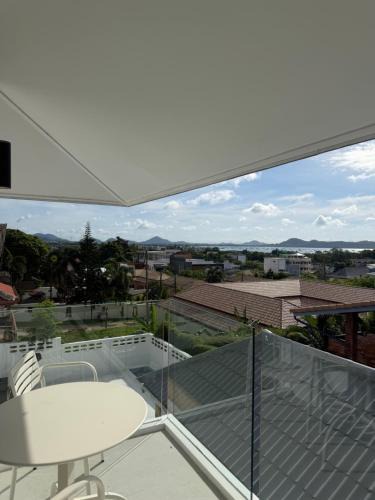 Ban Saiyuan Villa | Villa Valora 5BR Sea Views Rawai