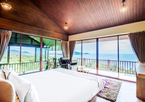 Rawai Villa | Villa Yariana Ocean Front - 5 Bedrooms