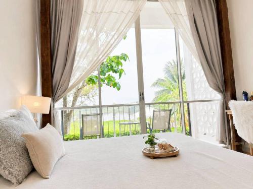 Kamphaeng Phet Hotel | White Wall Riverfront Hotel