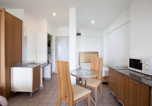 Night Bazaar Road - 40 Sqm - 7th Floor - King Size + Single Bed - Work-From-Home