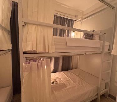 Bangkok Central Business District Hostel | Twenty Two Place Hostel - Sukhumvit 22