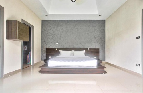 Huai Yai Villa | บ้านพักพูลวิลล่าพัทยา-ห้วยใหญ่ 3B Luxury