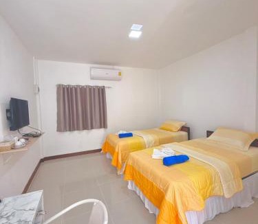 Kamphaeng Saen House | บ้านสวนชมจันทร์ กำแพงแสน