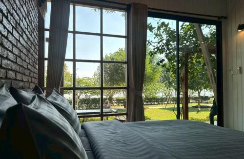 Chanot Hotel | บ้านเคียงสะหวัน