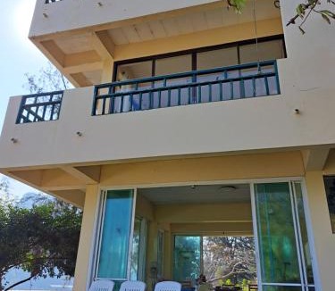 Prachuap Khiri Khan Hotel | อ่าวน้อยซีวิว รีสอร์ท-Aow noi seaview resort